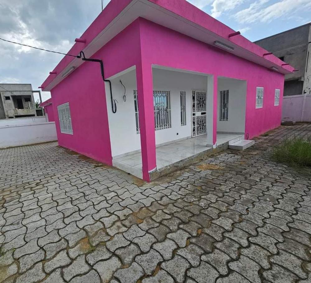 Villa 3 chambres à louer à Owendo, Derrière la Pédiatrie. Prix: 500 000 FcfaPhoto Annonce Gabonhome 0