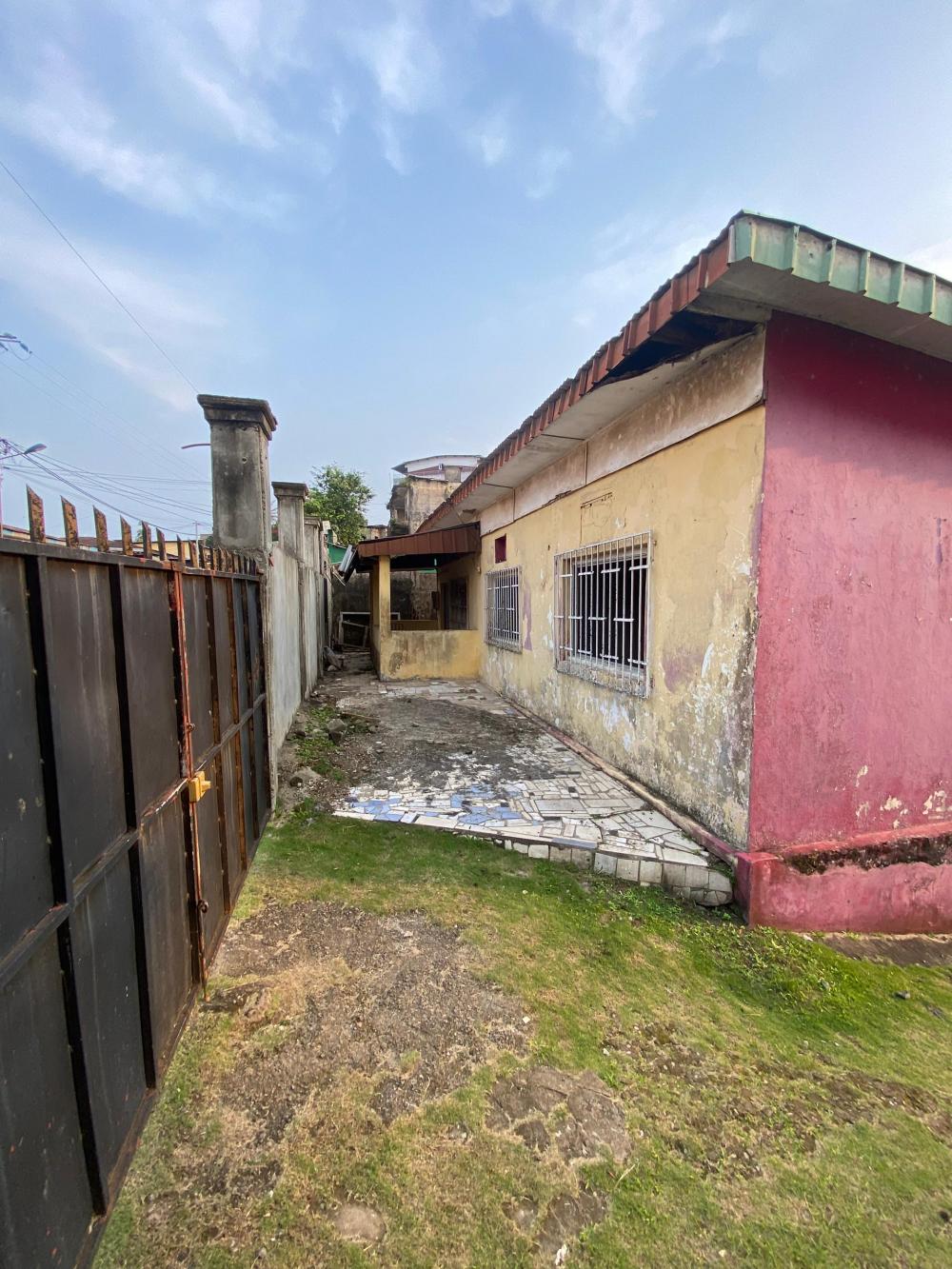 Terrain  à vendre à Libreville, LouisPhoto Annonce Gabonhome 