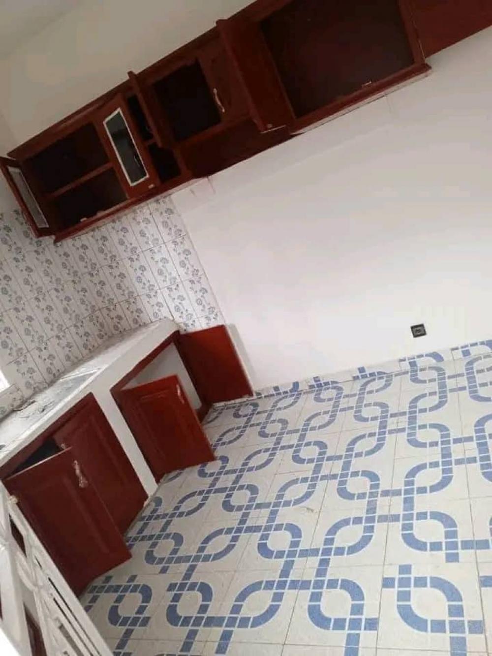Appartement 1 chambres à louer à Libreville, Okala. Prix: 180 000 FcfaPhoto Annonce Gabonhome 0