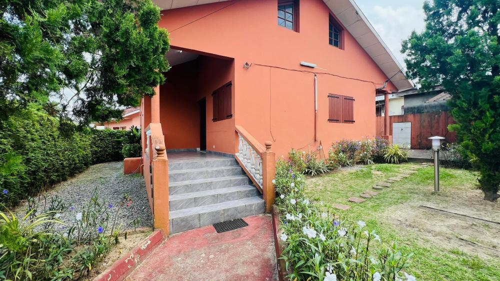Villa 3 chambres à louer à Akanda, Angondjé. Prix: 500 000 FcfaPhoto Annonce Gabonhome 0