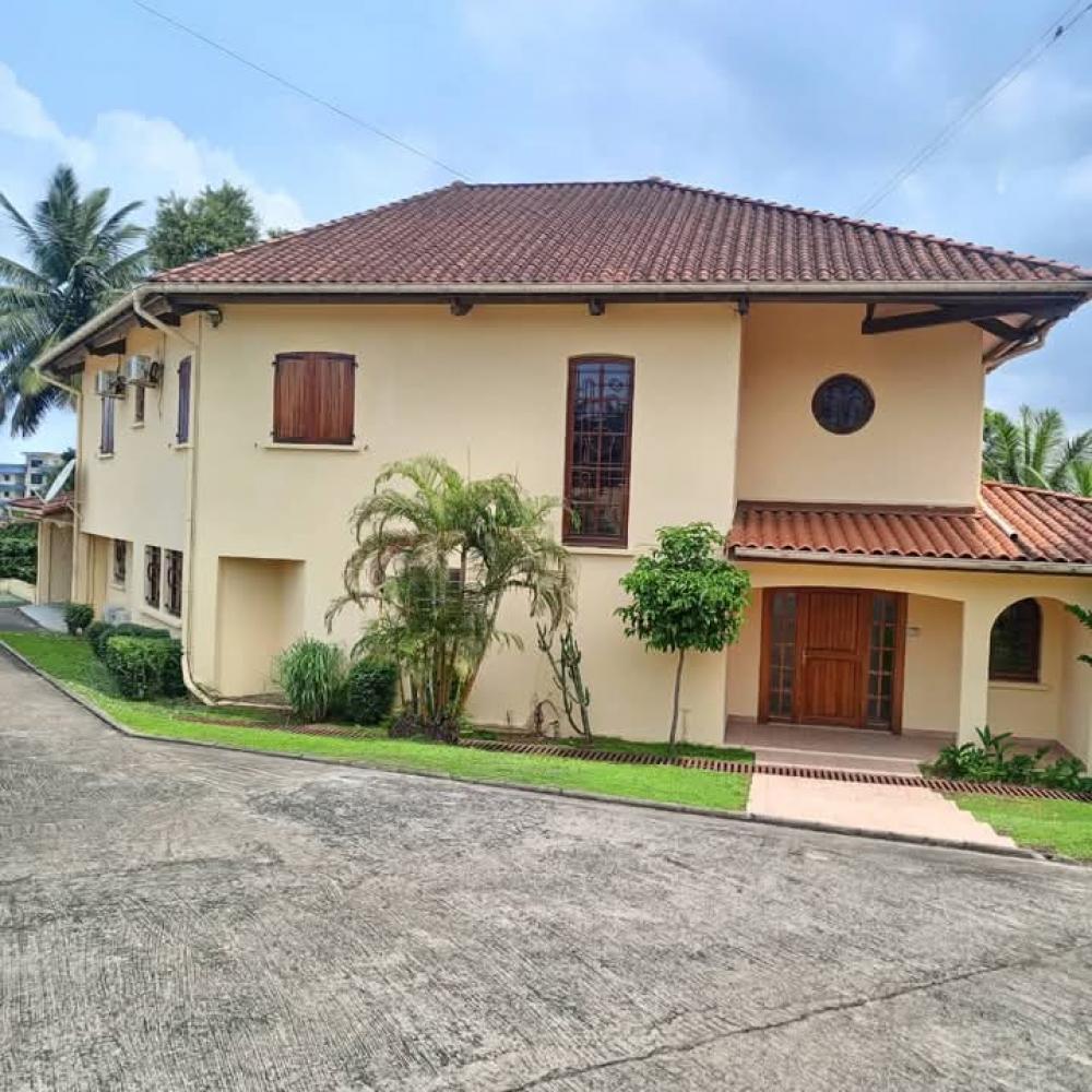 Duplex 5 chambres à louer à Libreville, Haut de gué-guéPhoto Annonce Gabonhome 0