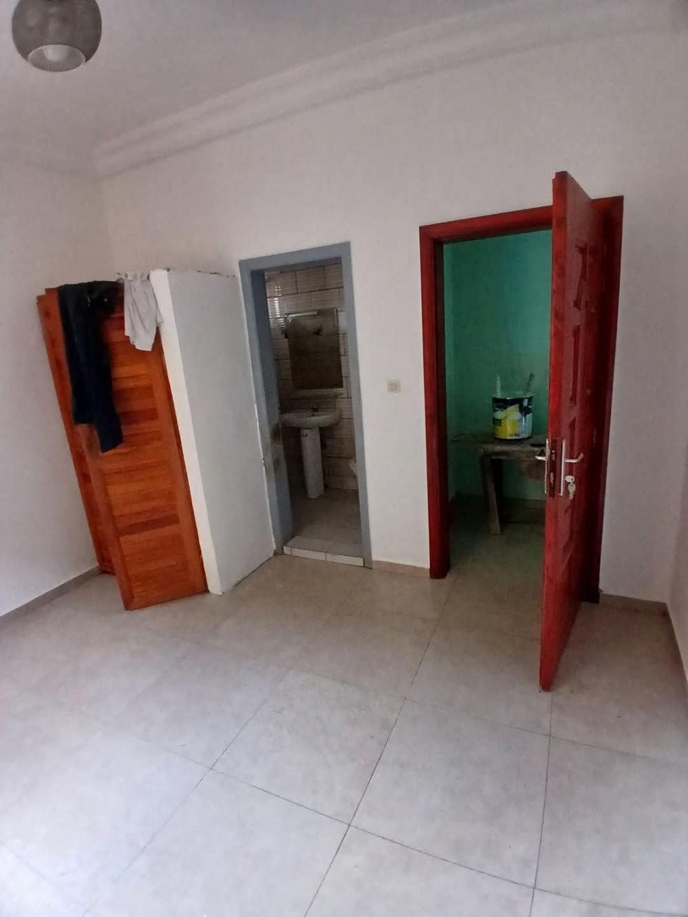 Appartement 2 chambres à louer à Owendo, SNI. Prix: 310 000 FcfaPhoto Annonce Gabonhome 0