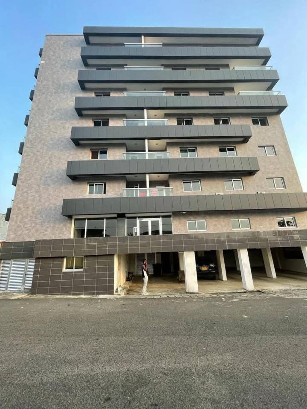 Immeuble 22 pièce(s) à vendre à Libreville, LouisPhoto Annonce Gabonhome 0