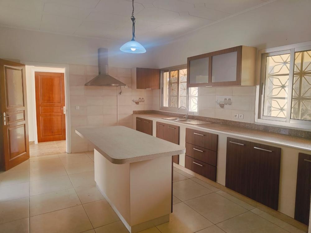 Duplex 4 chambres à louer à Owendo, Razel. Prix: 1 300 000 FcfaPhoto Annonce Gabonhome 0