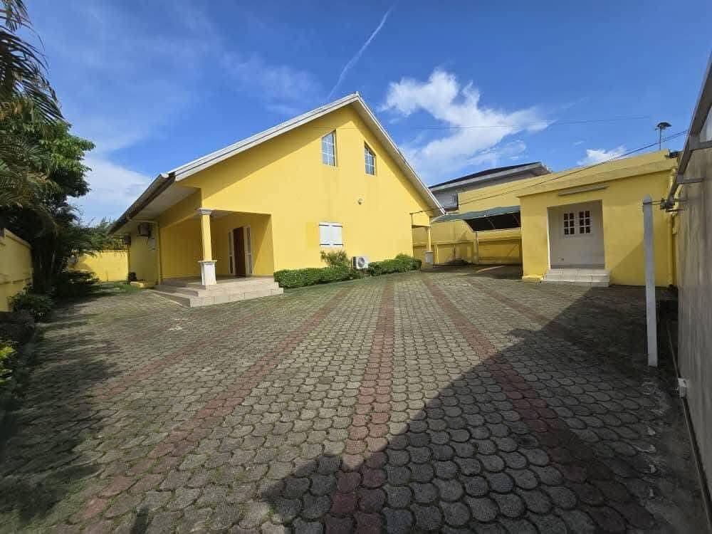 Duplex 3 chambres à louer à Akanda, Angondjé. Prix: 1 200 000 FcfaPhoto Annonce Gabonhome 