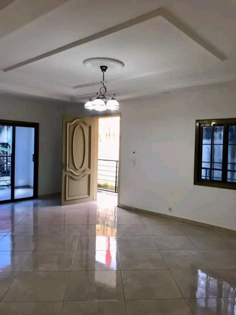 Appartement 2 chambres à louer à Akanda, Angondjé. Prix: 350 000 FcfaPhoto Annonce Gabonhome 0