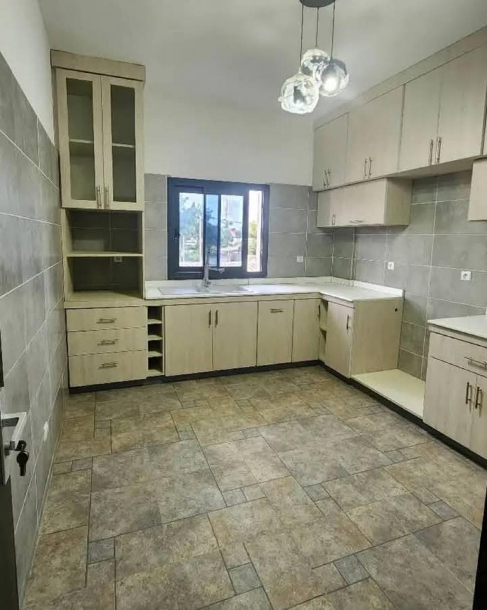 Appartement 3 chambres à louer à Akanda, Angondjé. Prix: 700 000 FcfaPhoto Annonce Gabonhome 0