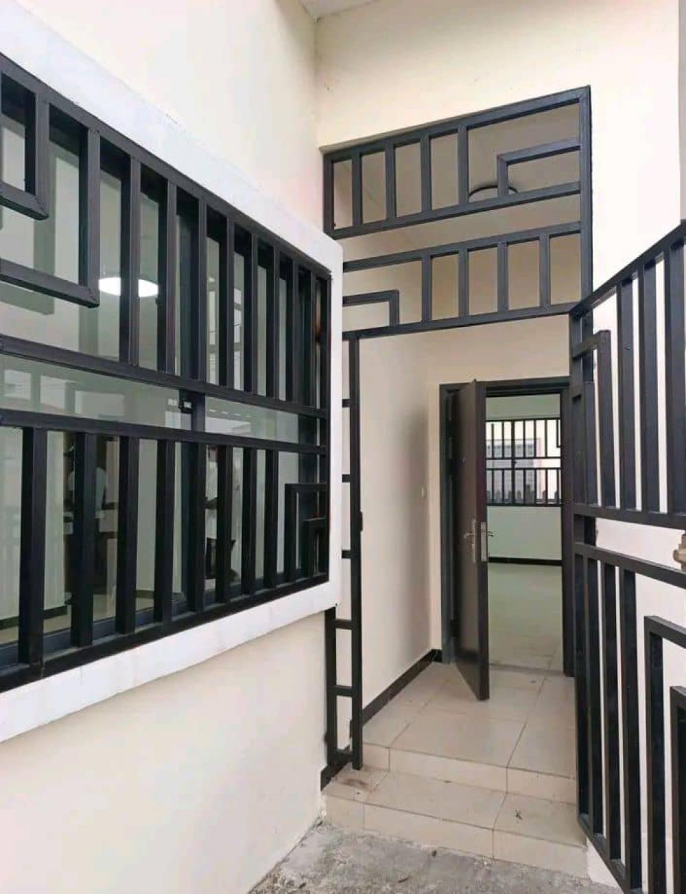 Appartement 3 chambres à louer à Akanda, Angondjé. Prix: 450 000 FcfaPhoto Annonce Gabonhome 0