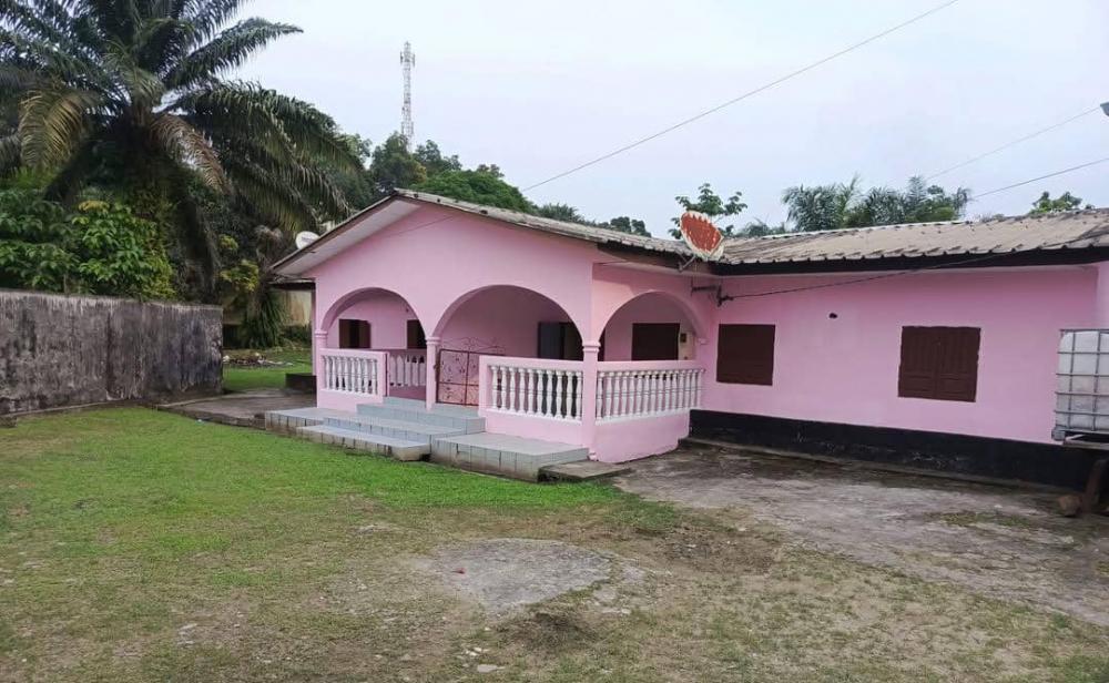Maison 3 chambres à louer à Libreville, Charbonnages. Prix: 250 000 FcfaPhoto Annonce Gabonhome 0