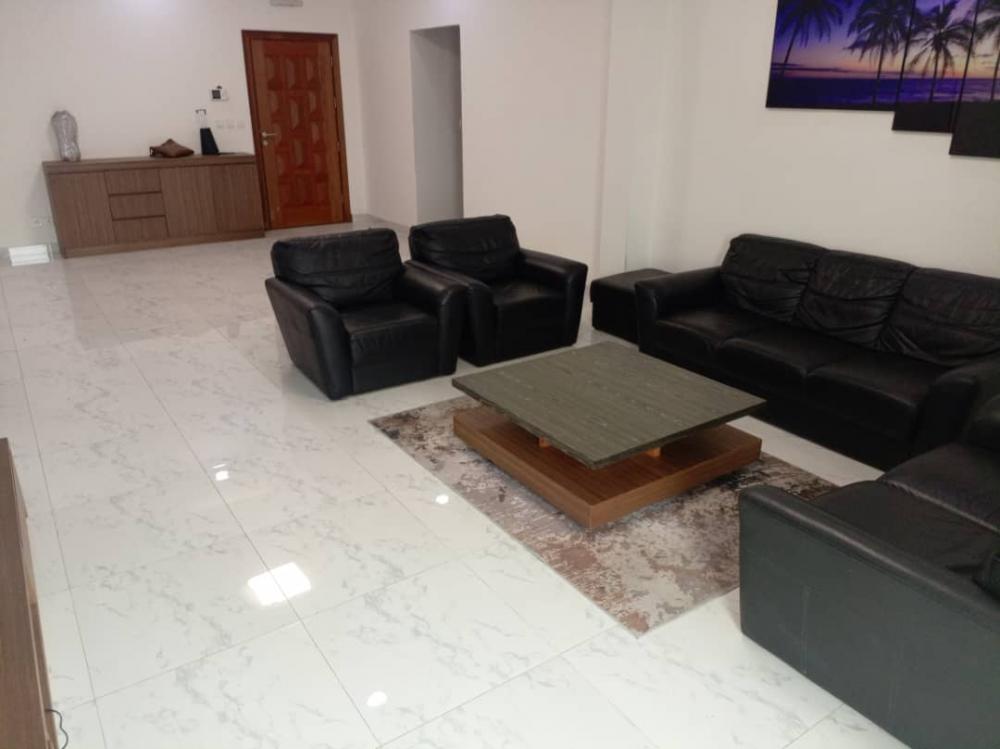 Appartement 3 chambres à louer à Libreville, Louis. Prix: 1 200 000 FcfaPhoto Annonce Gabonhome 0