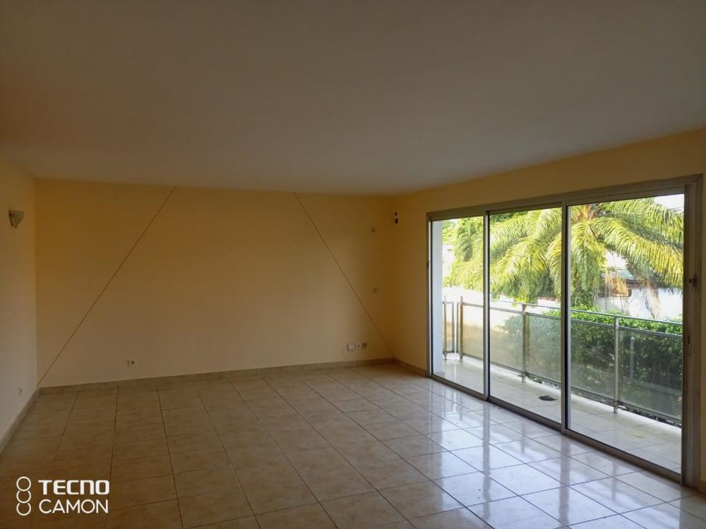 Appartement 3 chambres à louer à Libreville, Aéroport. Prix: 800 000 FcfaPhoto Annonce Gabonhome 0