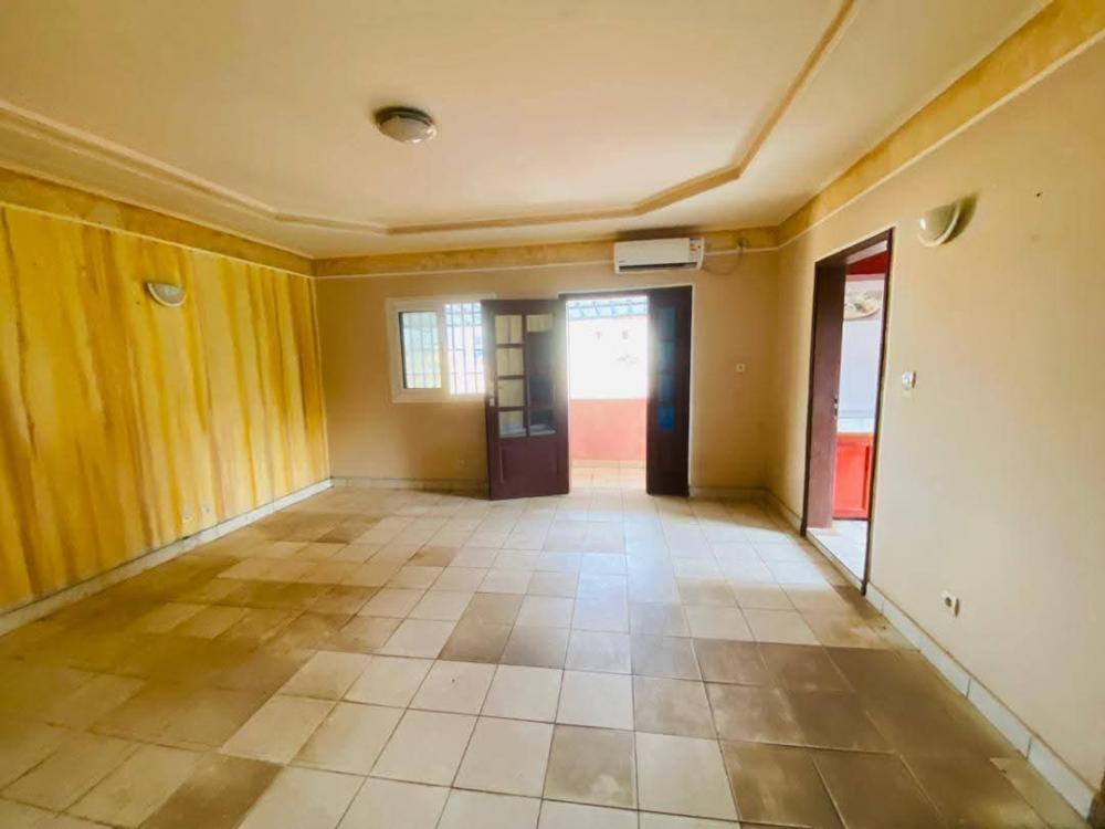 Appartement 2 chambres à louer à Akanda, Angondjé. Prix: 250 000 FcfaPhoto Annonce Gabonhome 0
