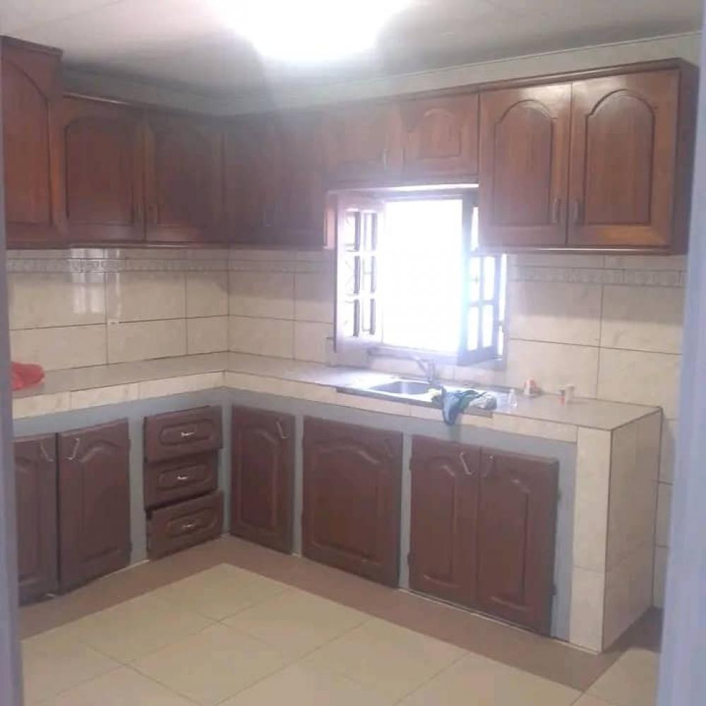 Villa 3 chambres à louer à Akanda, Angondjé. Prix: 650 000 FcfaPhoto Annonce Gabonhome 0
