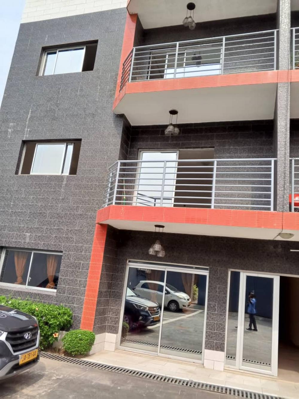 Appartement 3 chambres à louer à Owendo, SNI. Prix: 550 000 FcfaPhoto Annonce Gabonhome 0