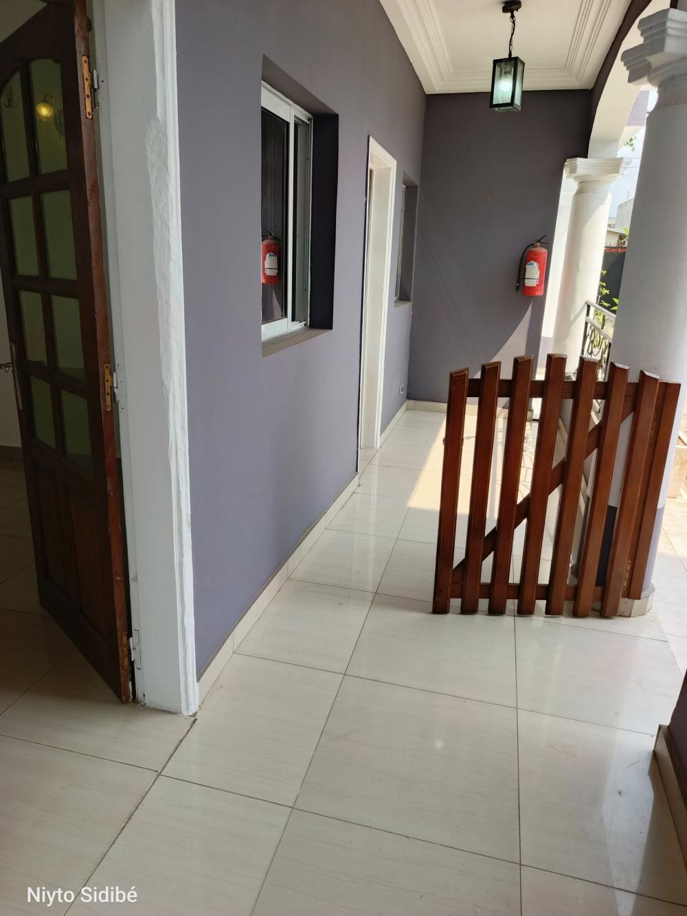 Appartement 2 chambres à louer à Akanda, Angondjé. Prix: 350 000 FcfaPhoto Annonce Gabonhome 0