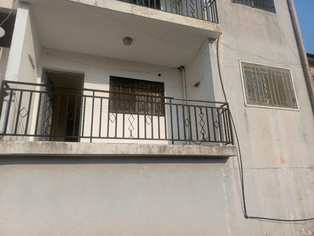 Studio  à louer à Libreville, Haut de gué-gué. Prix: 250 000 FcfaPhoto Annonce Gabonhome 0